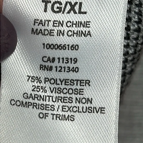 Women's Garage Size XL Gray and White Argyle Crop Sweater Vest - Picture 4 of 6